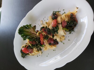 Tagliatelle mit Gruenkohl