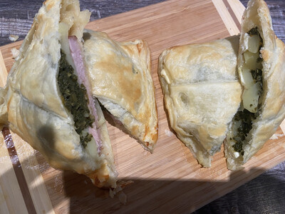 Gr&uuml;nkohl im Bl&auml;tterteig 