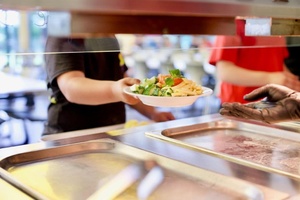 Schulverpflegung in Bewegung | Von Kopenhagen bis Hannover – Ideen für einen gesunden Ganztag in Niedersachsen Schulverpflegung in Bewegung | Von Kopenhagen bis Hannover – Ideen für einen gesunden Ganztag in Niedersachsen