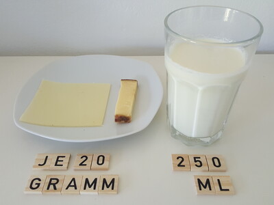 250 ml Milch und zwei Sorten Käse a 20 Gramm 